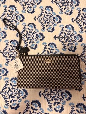 Coach wallet wristlet new with tags